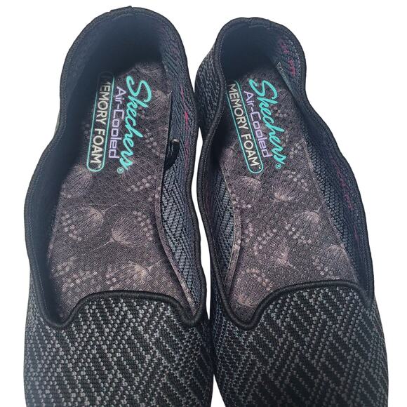 Skechers Pointed Toe Loafer Flat Air-Cooled Memory Foam Size 7 Knit Gray Black - Picture 3 of 14
